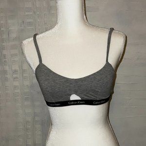 Calvin Klein Women`s Logo Stretch Cut-Out Bralette